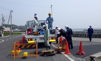 海底ケーブル陸揚げ